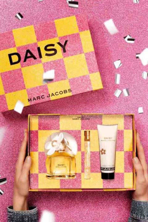 Kadın Marc Jacobs Daisy Edt 100 ml + 10 ML EDT + B.L 75 ML Parfüm Set 